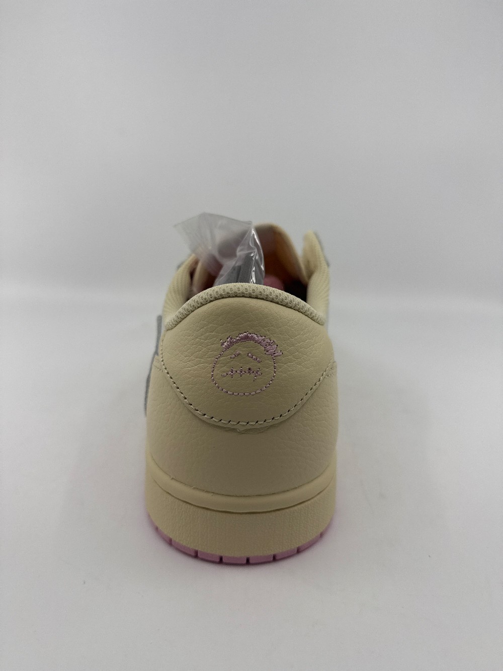 AJ 1 LOW X TRAVIS SCOTT - SHY PINK