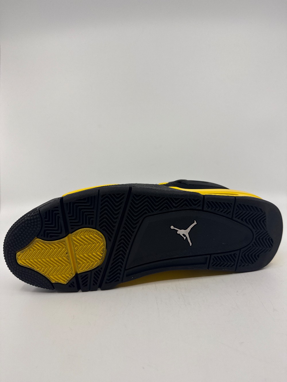 *USED/NO BOX* AJ 4 - THUNDER (2023)
