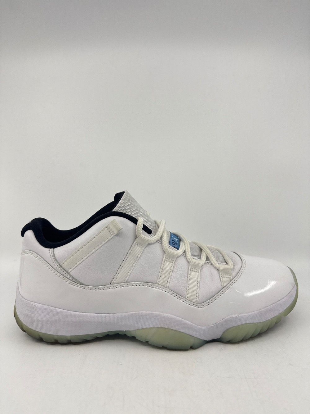 *USED/NO BOX* AJ 11 LOW - LEGEND BLUE