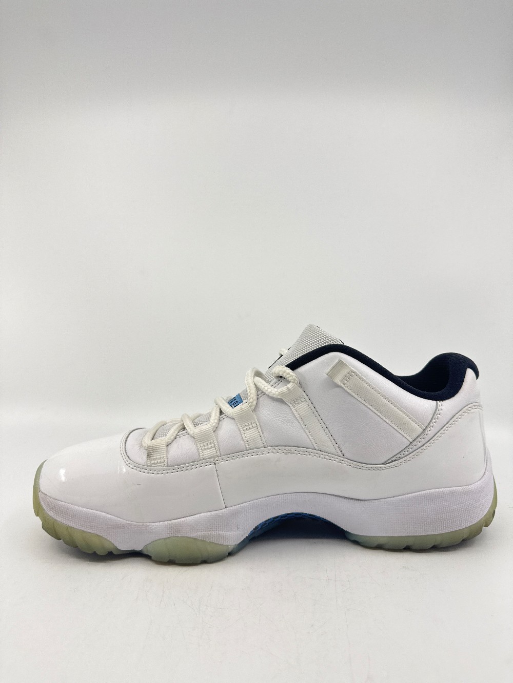 *USED/NO BOX* AJ 11 LOW - LEGEND BLUE