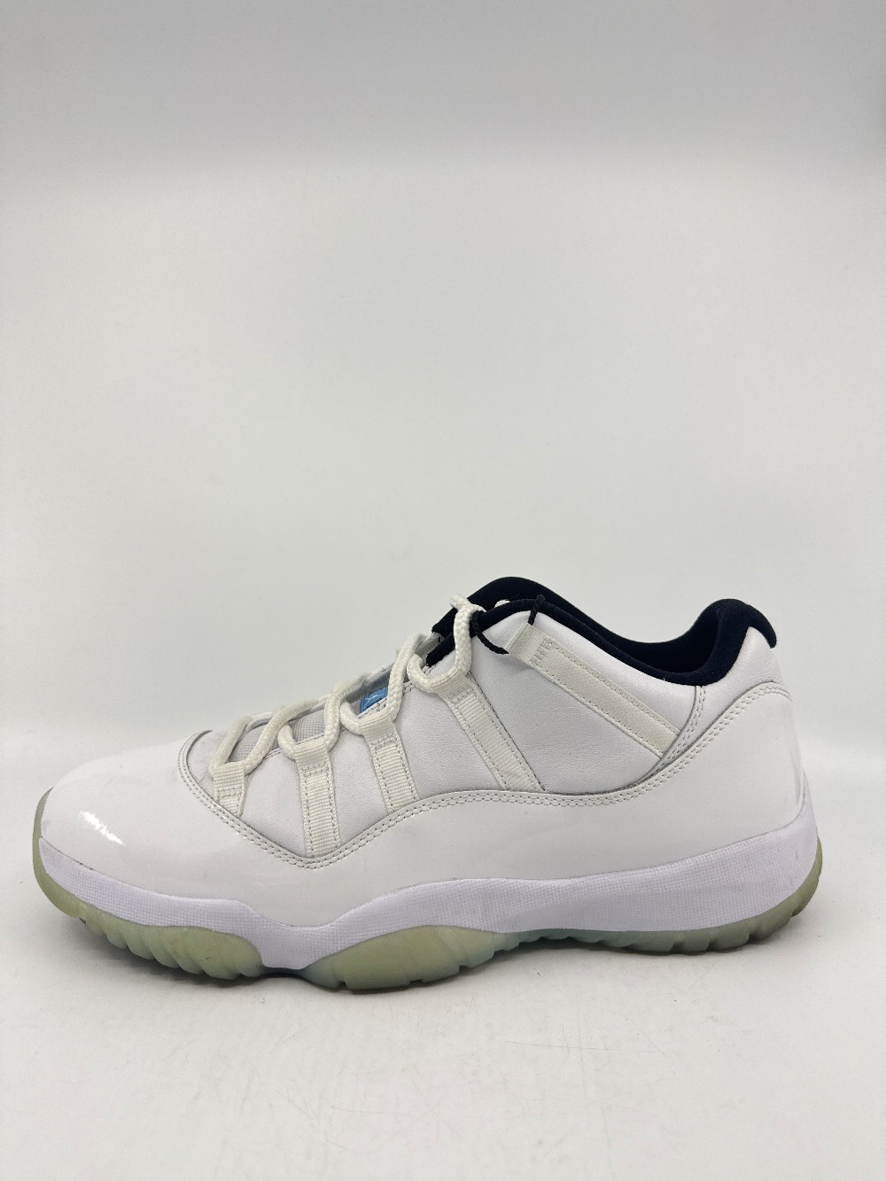*USED/NO BOX* AJ 11 LOW - LEGEND BLUE