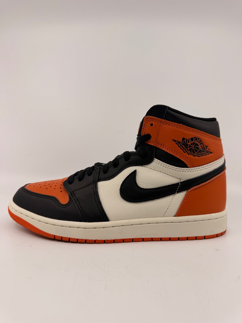 *USED* AJ 1 - SHATTERED BACKBOARD (2025)