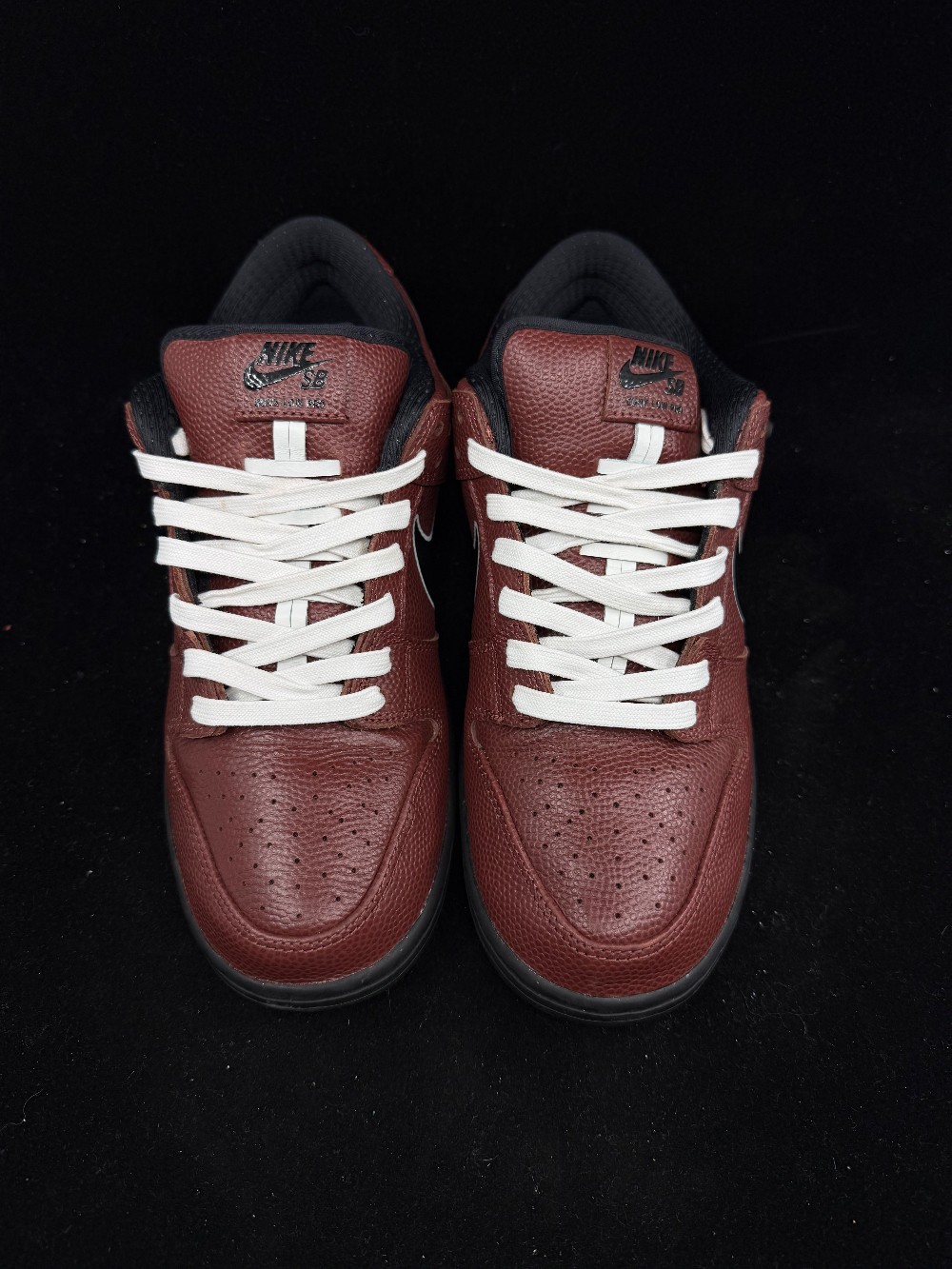 *USED* NIKE SB DUNK LOW - LIMOSINE SKATEBOARDS