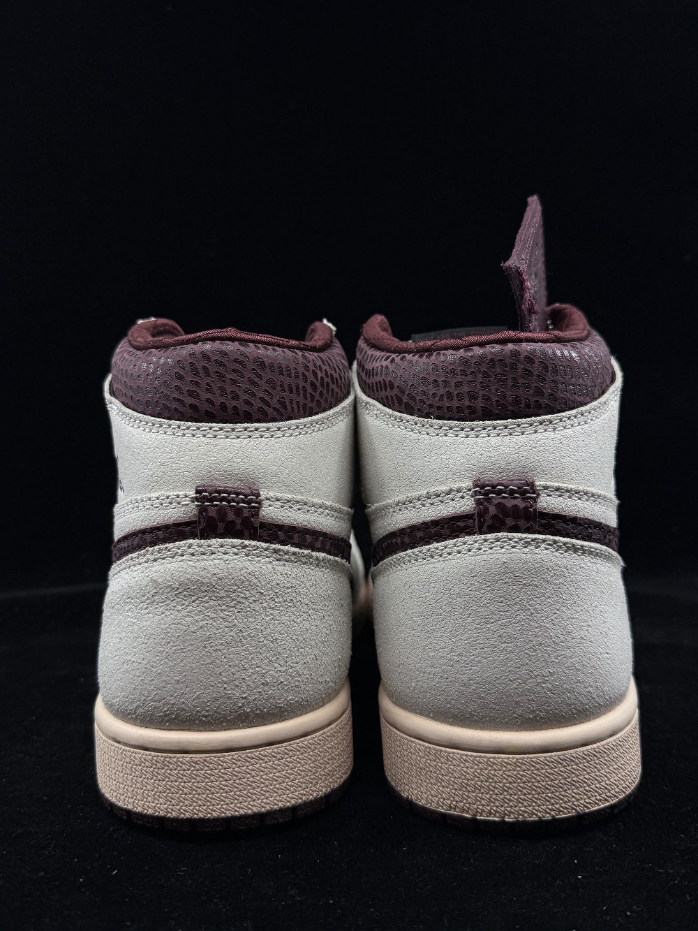 *USED* AJ 1 - A MA MANIERE