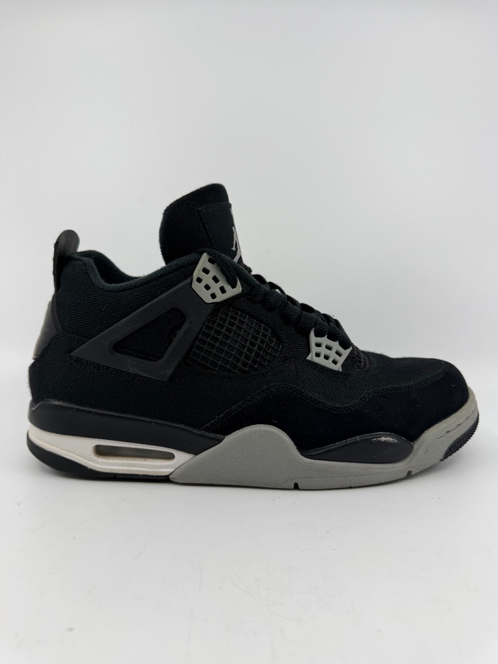 *USED/NO BOX* AJ 4 - BLACK CANVAS