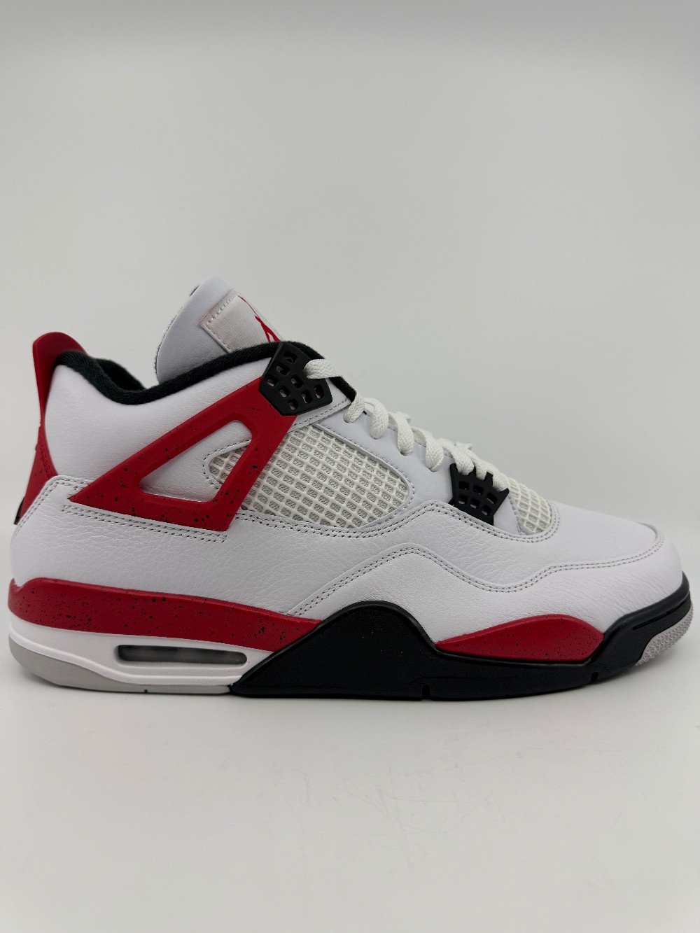 AJ 4 - RED CEMENT