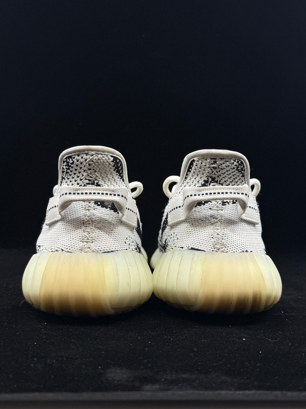 *USED* YEEZY 350 BOOST V2 - ZEBRA