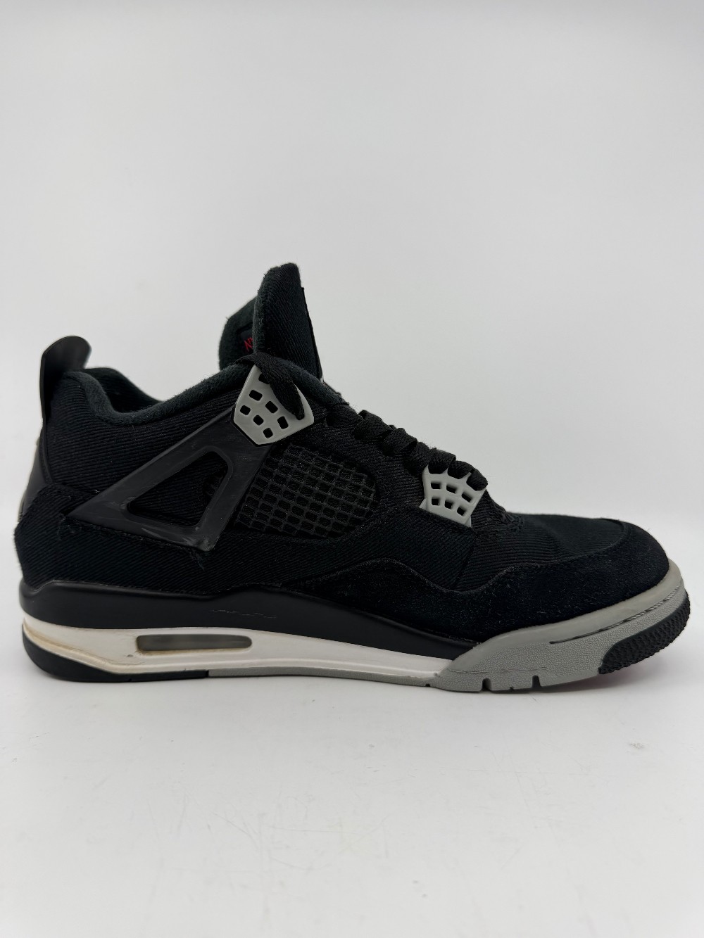 *USED/NO BOX* AJ 4 - BLACK CANVAS