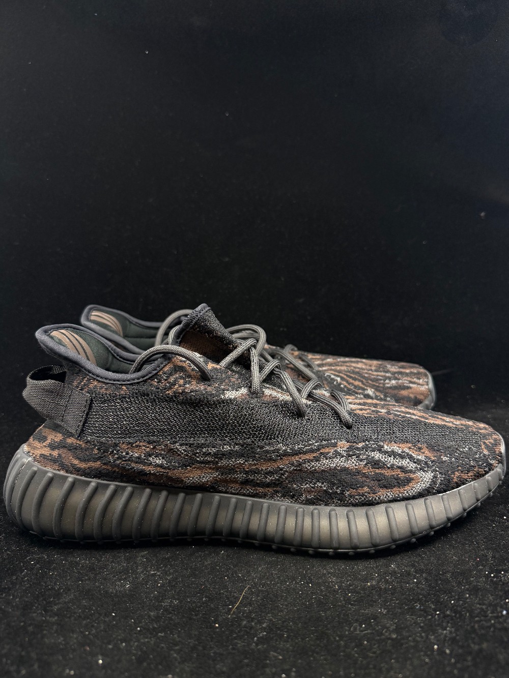 YEEZY 350 BOOST V2 - MX ROCK