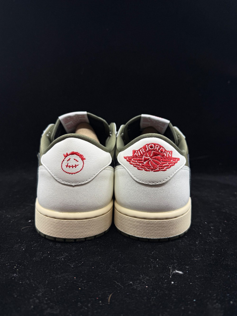 AJ 1 LOW X TRAVIS SCOTT - MEDIUM OLIVE
