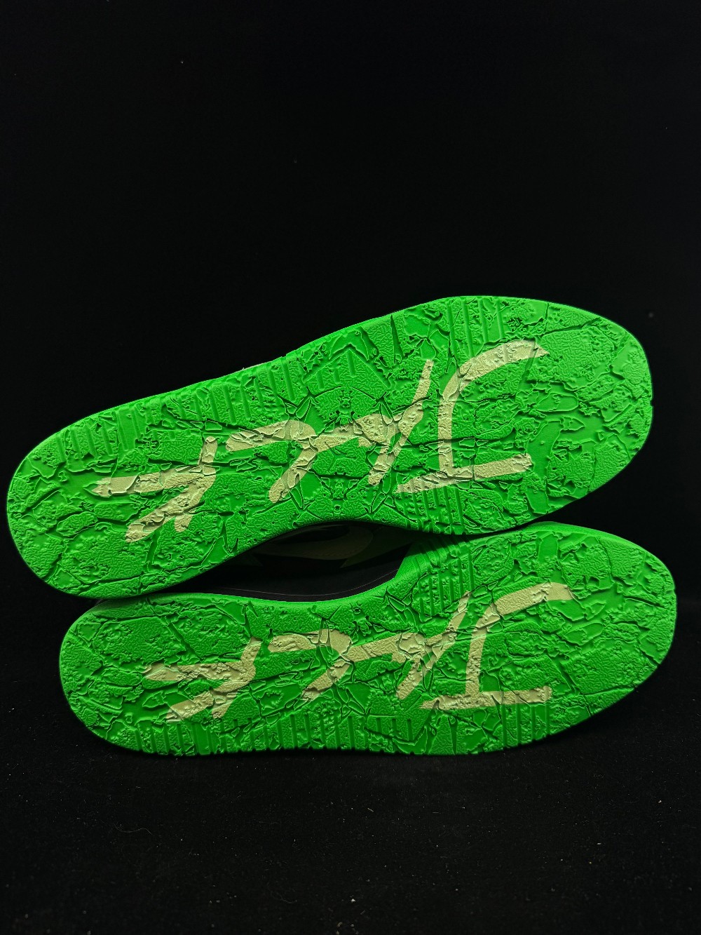 JORDAN X TRAVIS SCOTT JUMPMAN JACK - GREEN SPARK