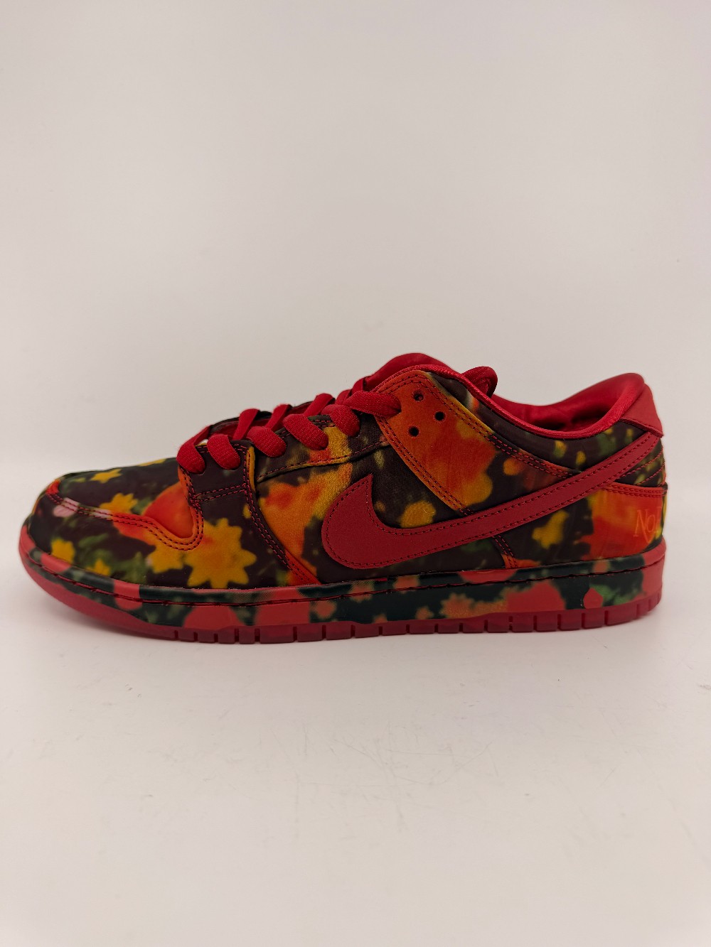 NIKE SB DUNK LOW - THE WIZARD OF OZ POPPY FIELD