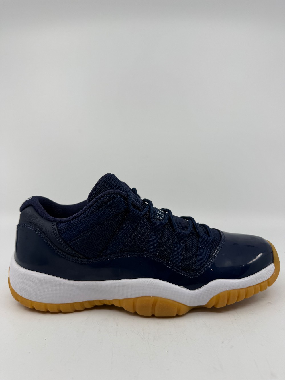 AJ 11 LOW - MIDNIGHT NAVY