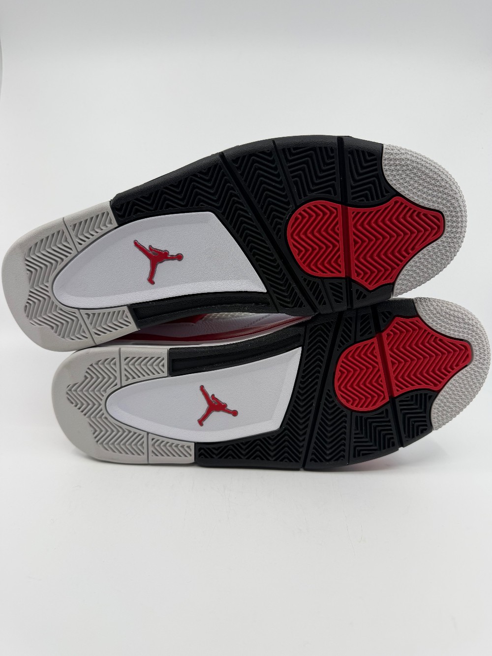 AJ 4 - RED CEMENT