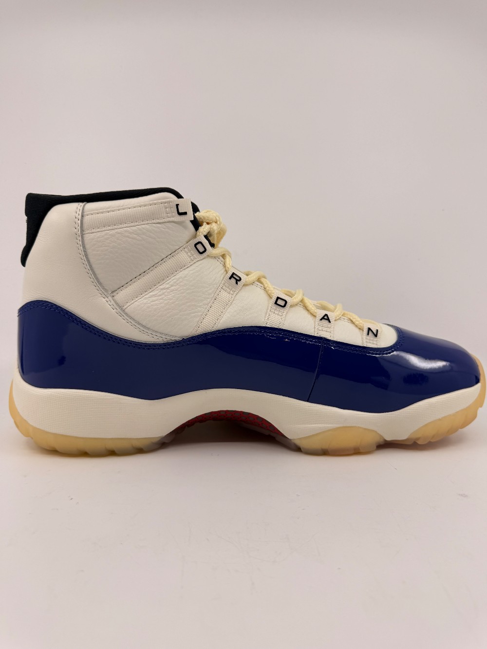 AJ 11 - RARE AIR