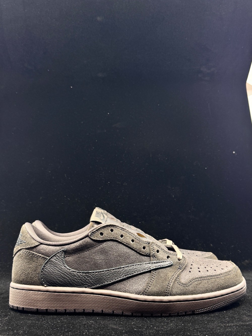 AJ 1 LOW X TRAVIS SCOTT - VELVET BROWN