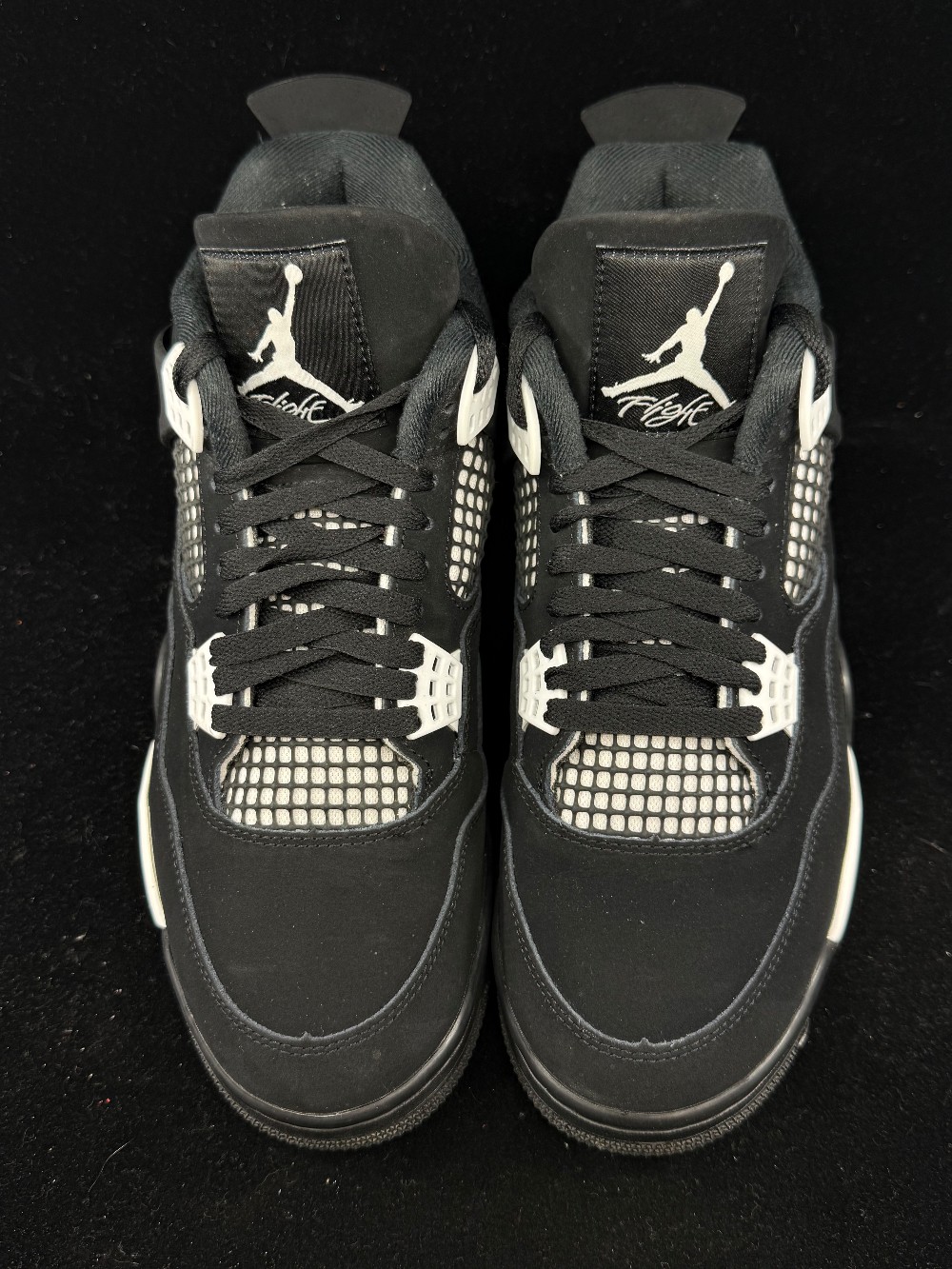 *USED* AJ 4 - WHITE THUNDER