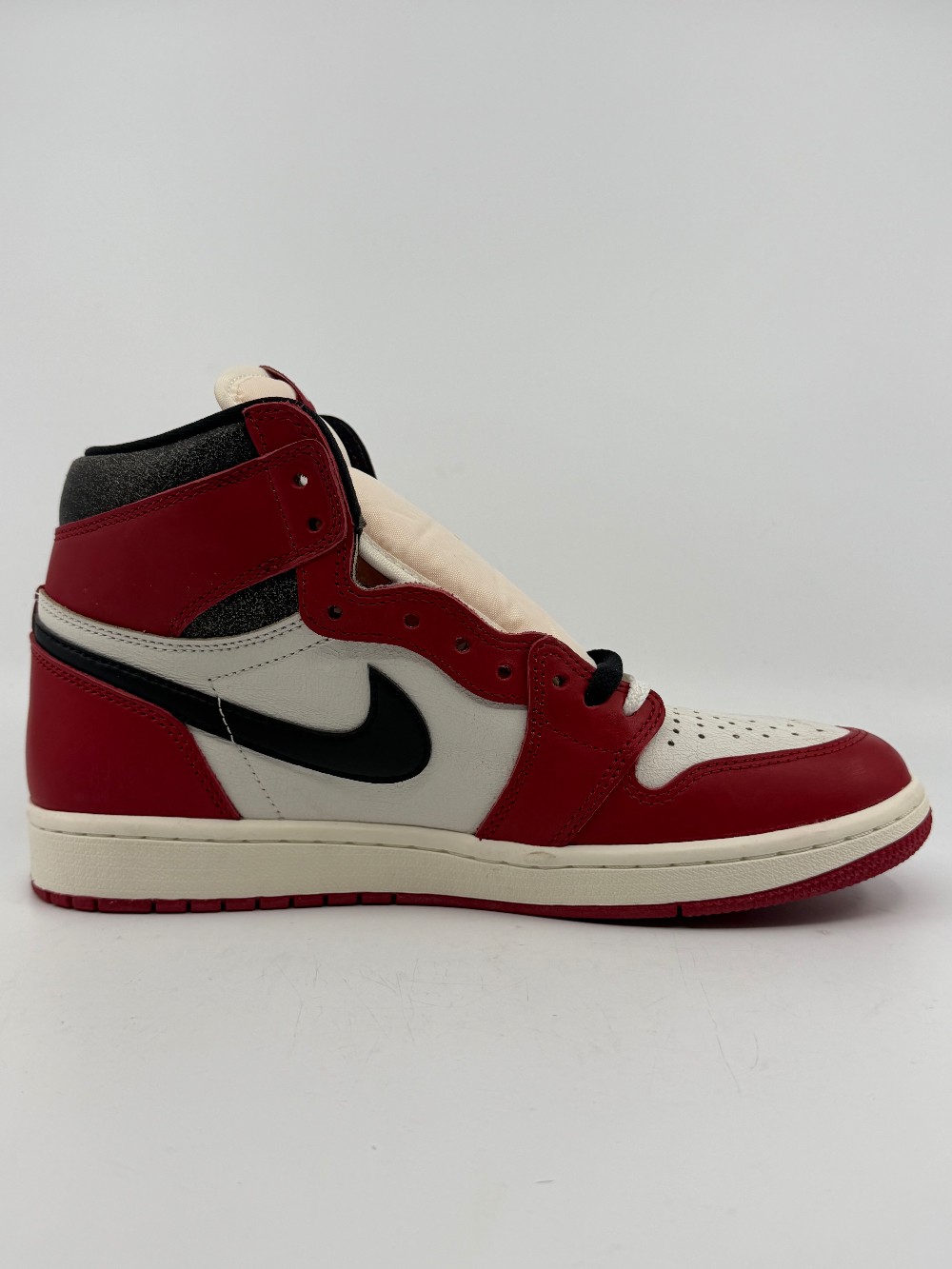 AJ 1 - CHICAGO LOST AND FOUND