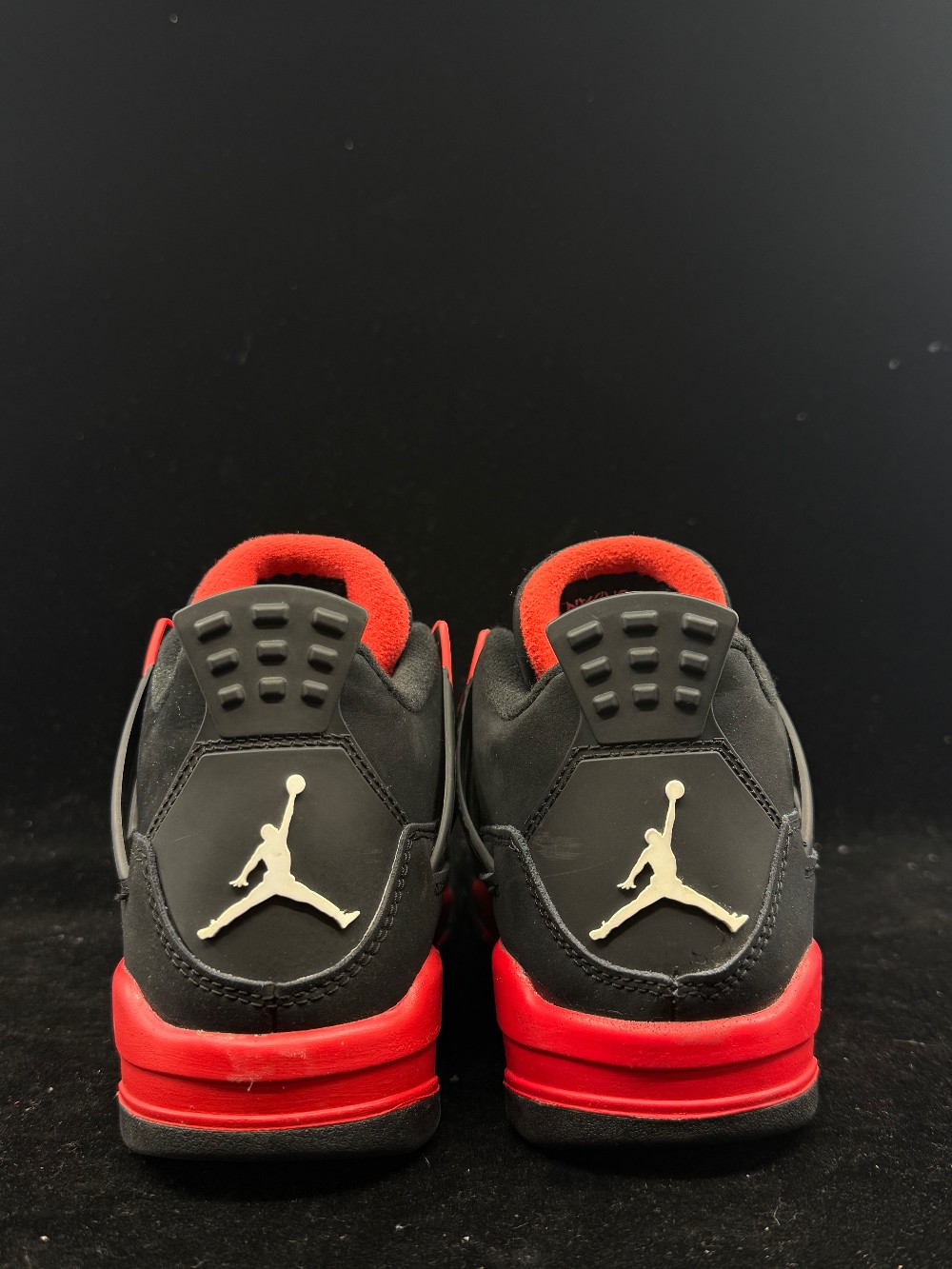 *USED/NO LID* AJ 4 (GS) - RED THUNDER