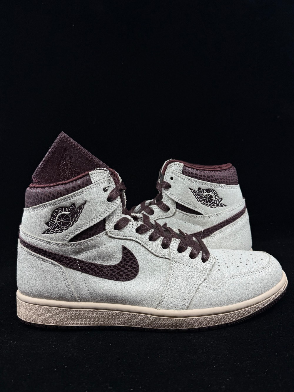 *USED* AJ 1 - A MA MANIERE