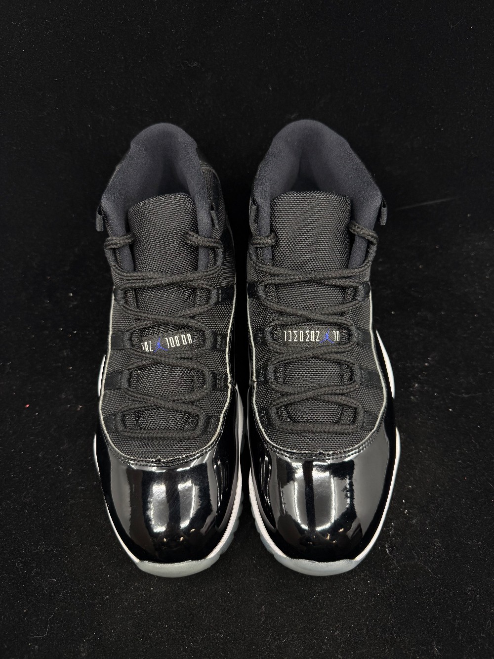 *USED* AJ 11 - SPACE JAM (2016)