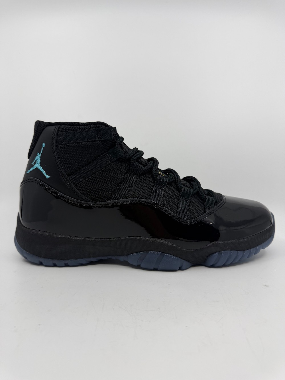 AJ 11 - GAMMA BLUE (2025)