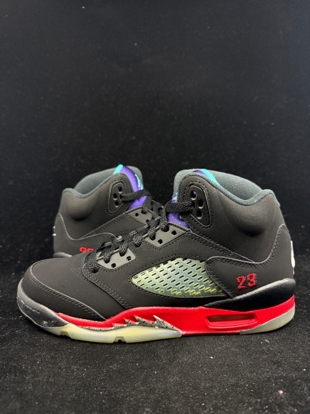 *USED* AJ 5 (GS) - TOP 3