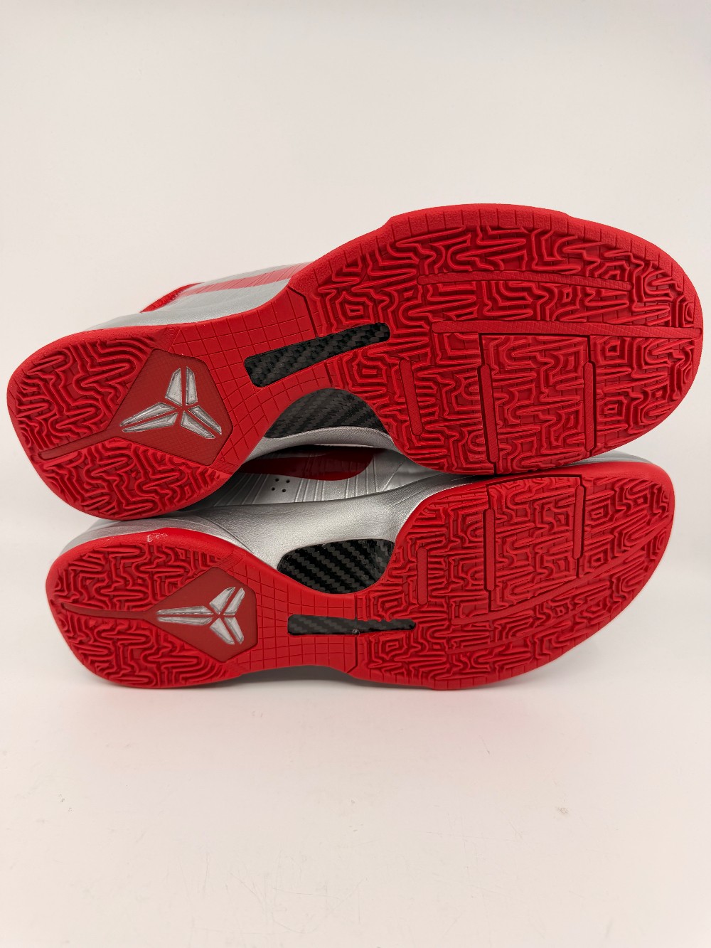 NIKE KOBE 5 PROTRO - CAITLYN CLARK ROOKIE OF THE YEAR