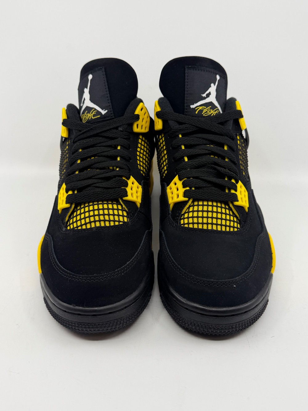 AJ 4 - THUNDER (2023)