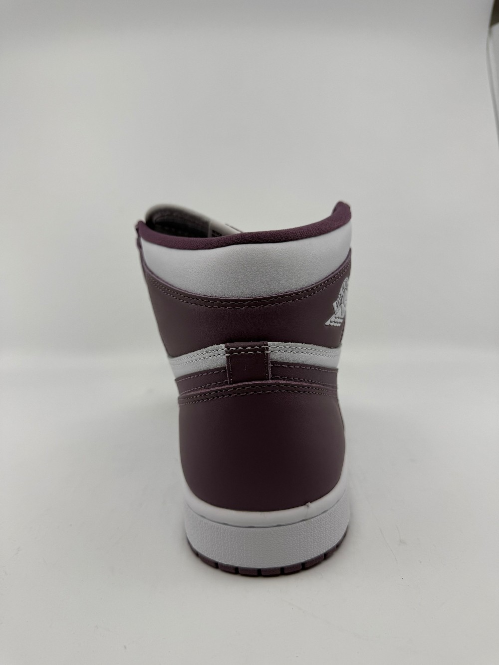 AJ 1 - ARTISANAL TEAM RED