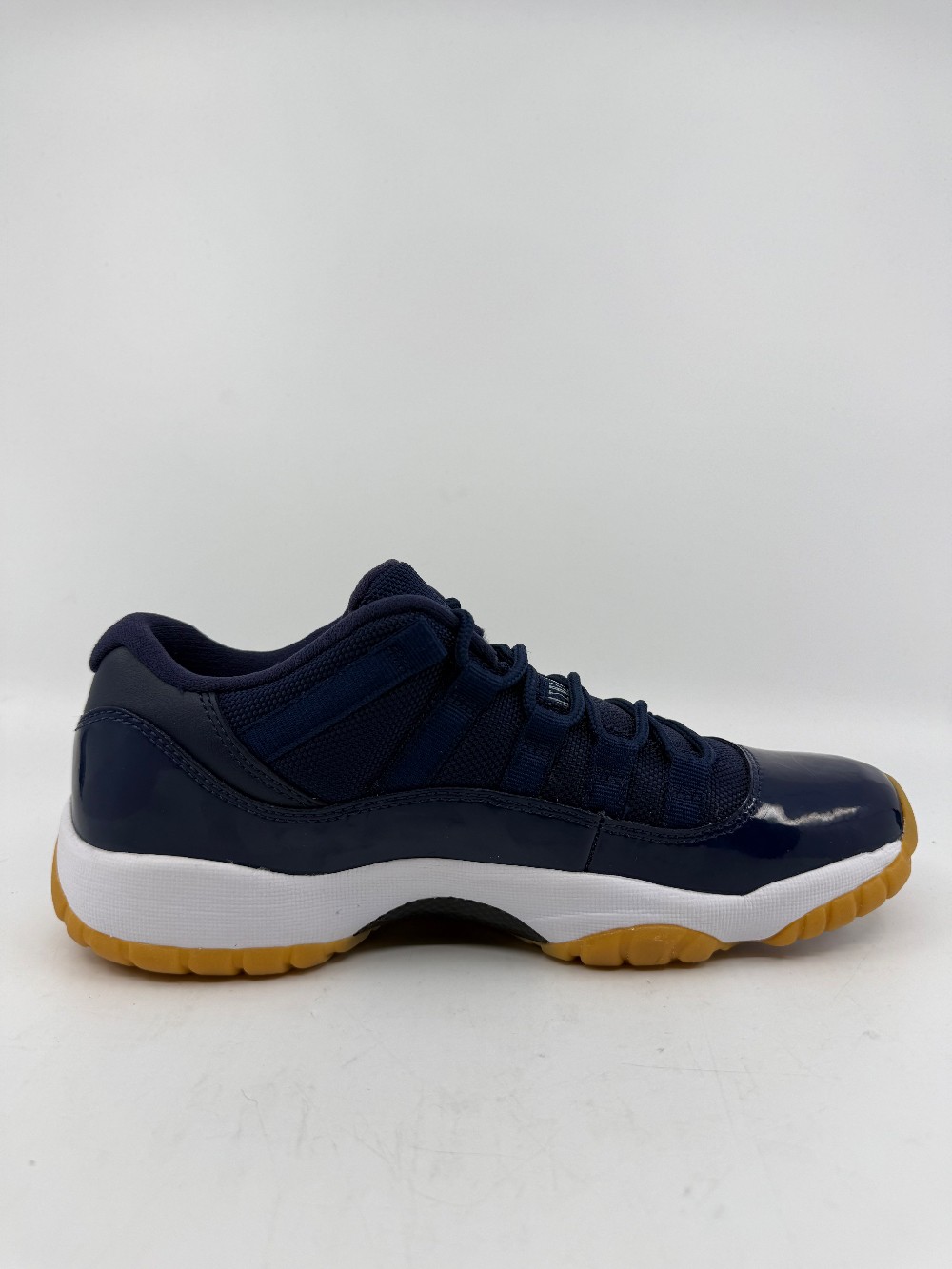 AJ 11 LOW - MIDNIGHT NAVY