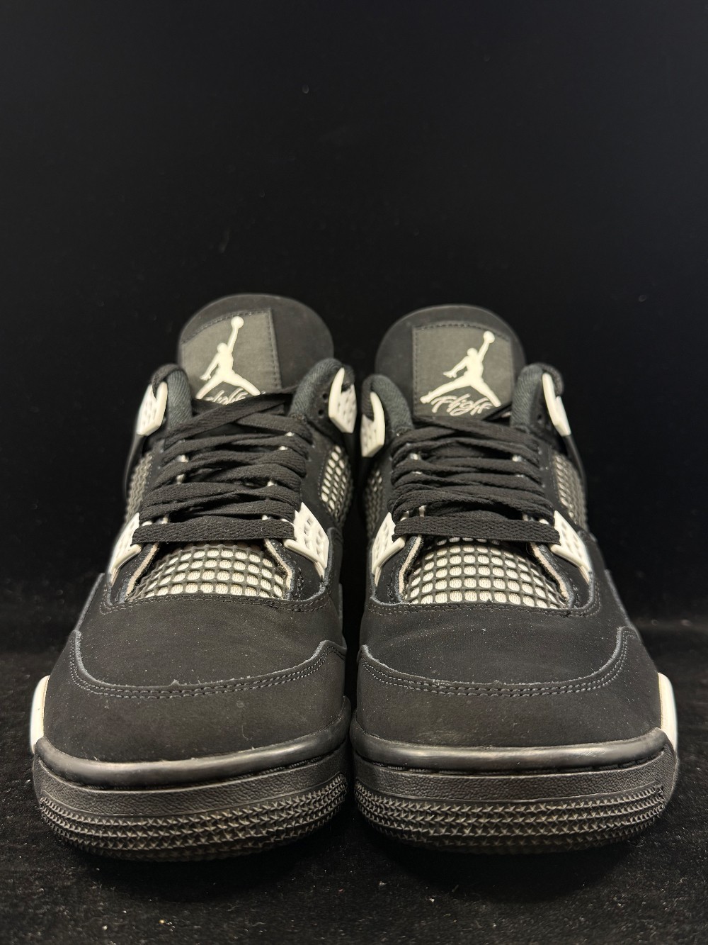 *USED* AJ 4 - WHITE THUNDER