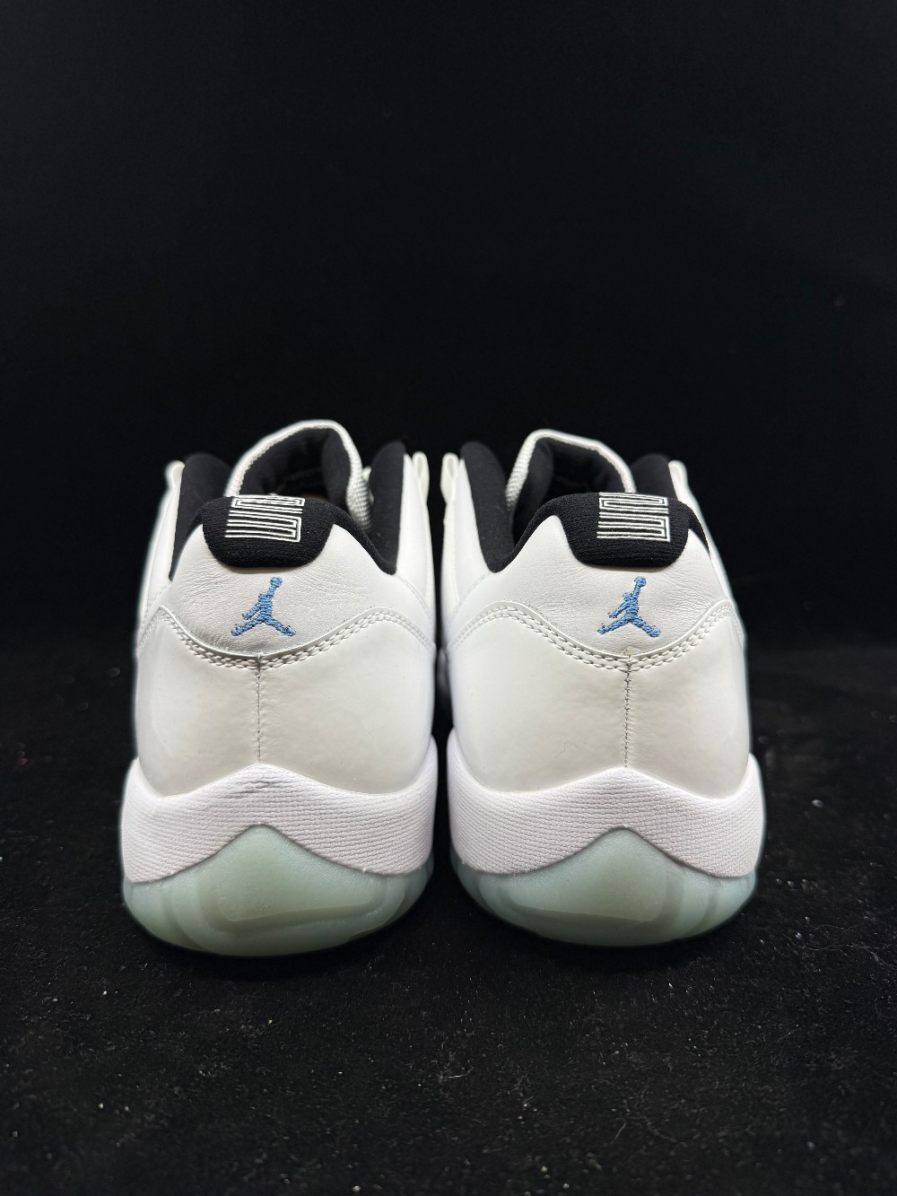 AJ 11 LOW - LEGEND BLUE