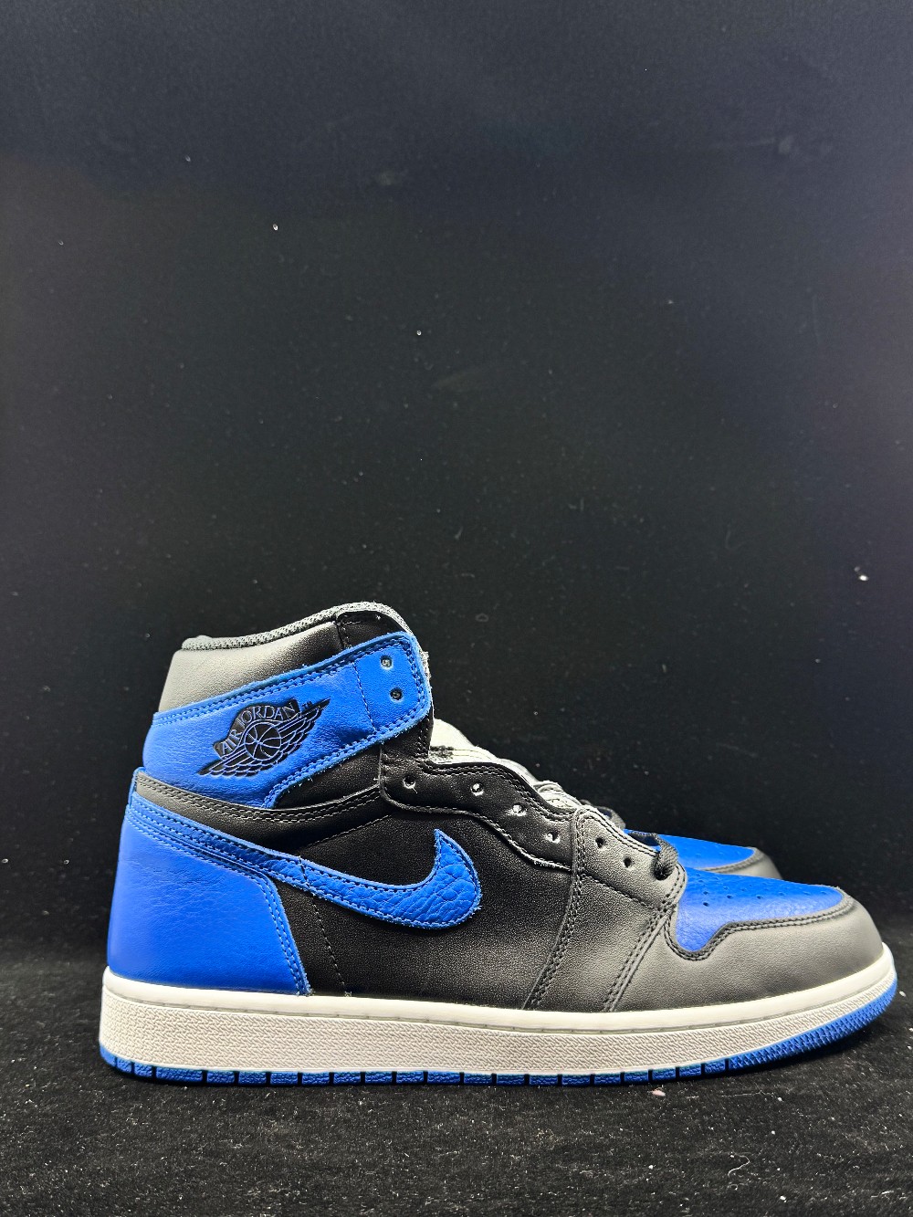 AJ 1 - ROYAL (2017)