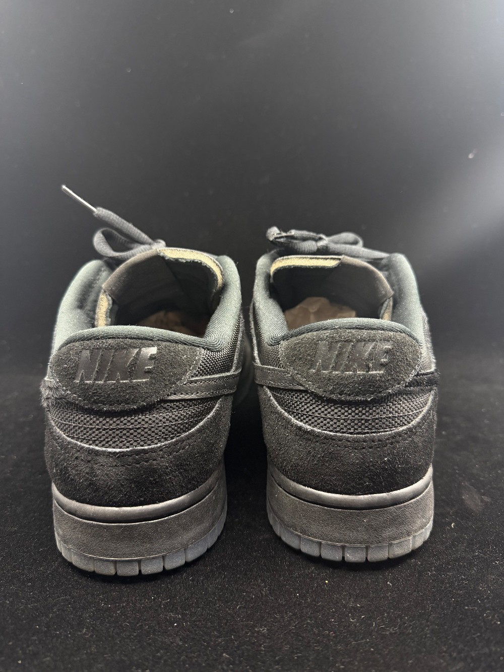 *USED* NIKE DUNK LOW X UNDEFEATED - 5 ON IT