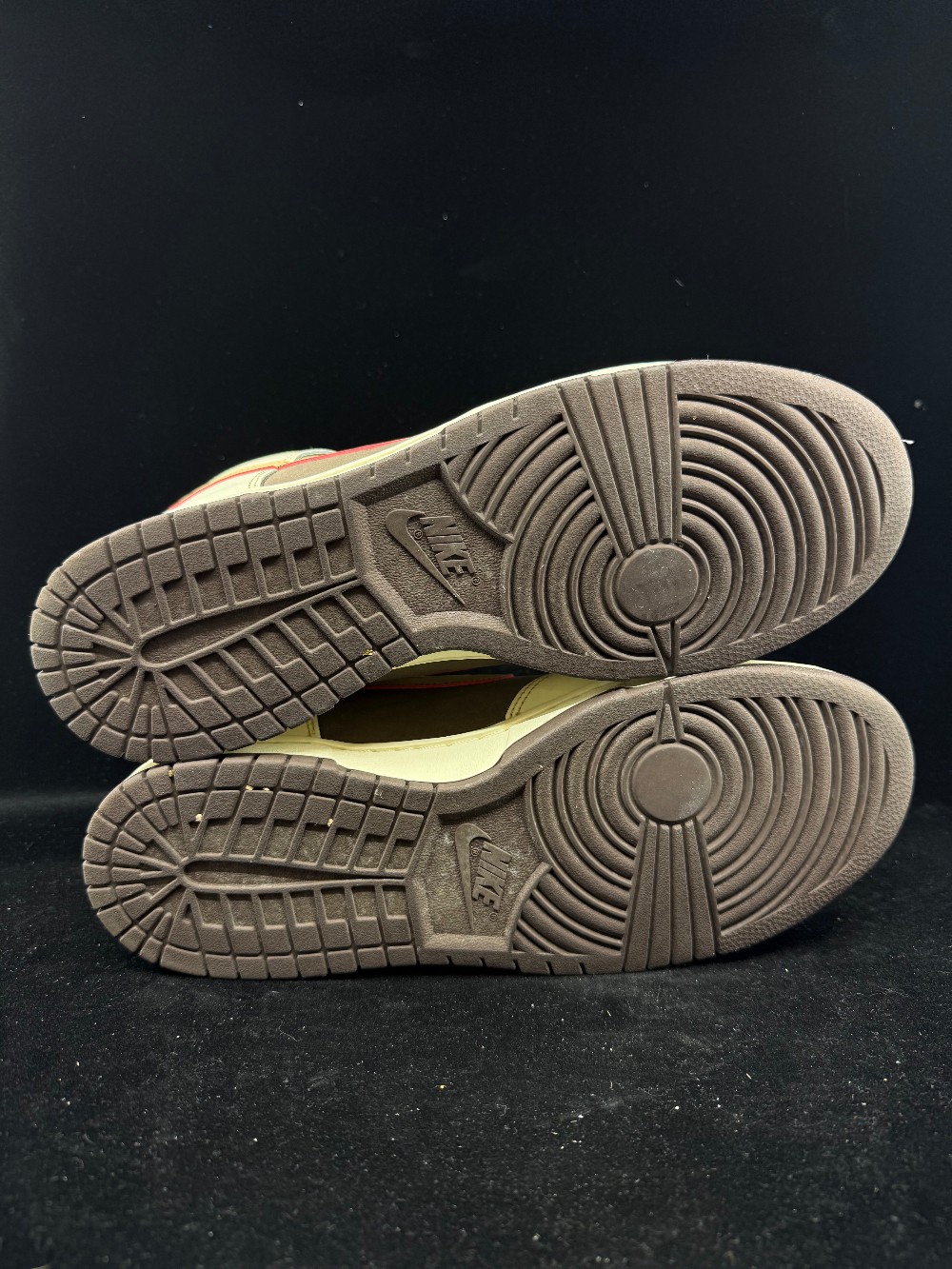 *USED* NIKE DUNK HIGH SE - BAROQUE BROWN