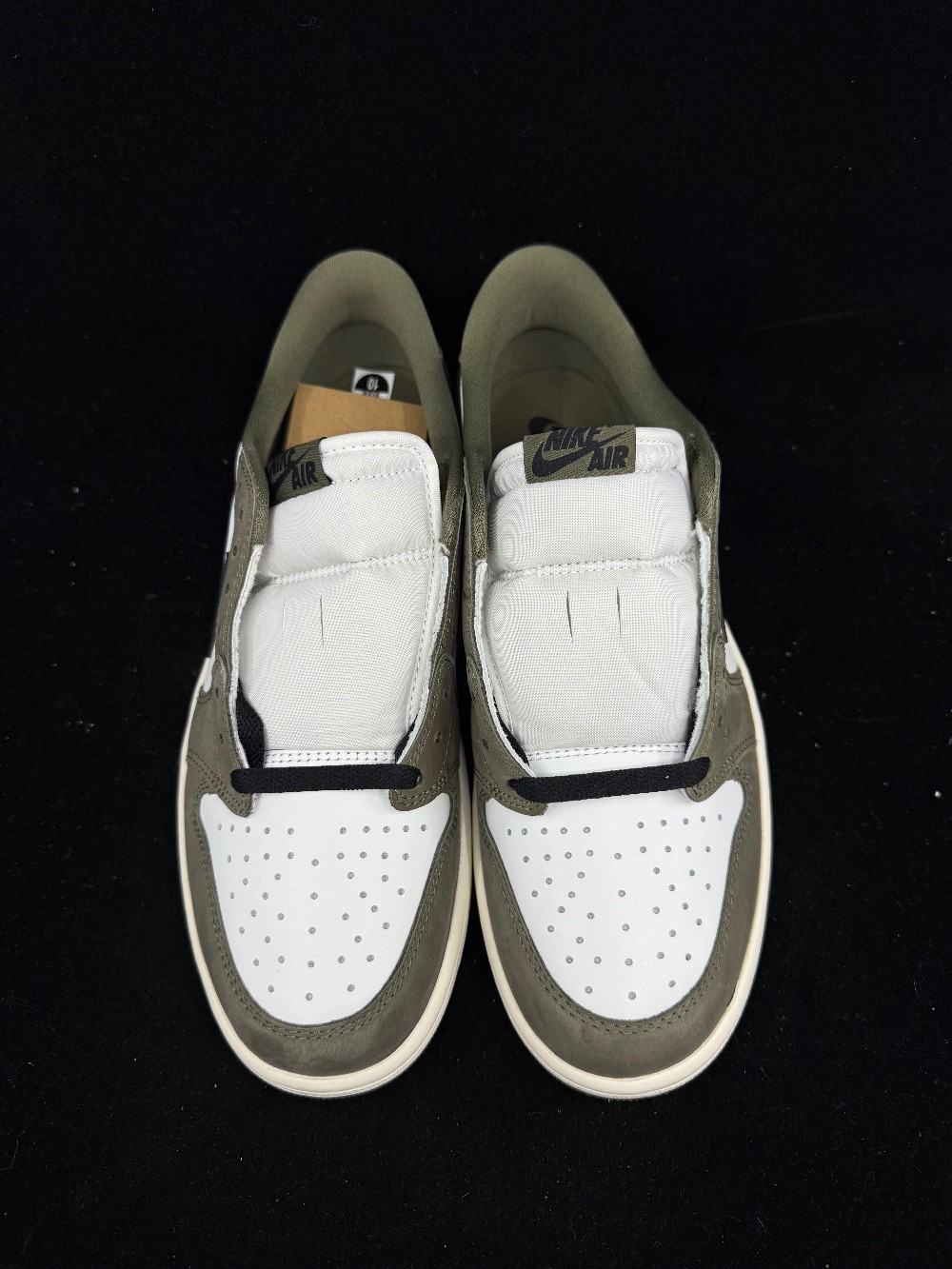 AJ 1 LOW - MEDIUM OLIVE