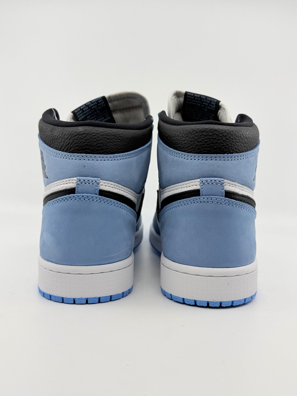 AJ 1 - UNIVERSITY BLUE