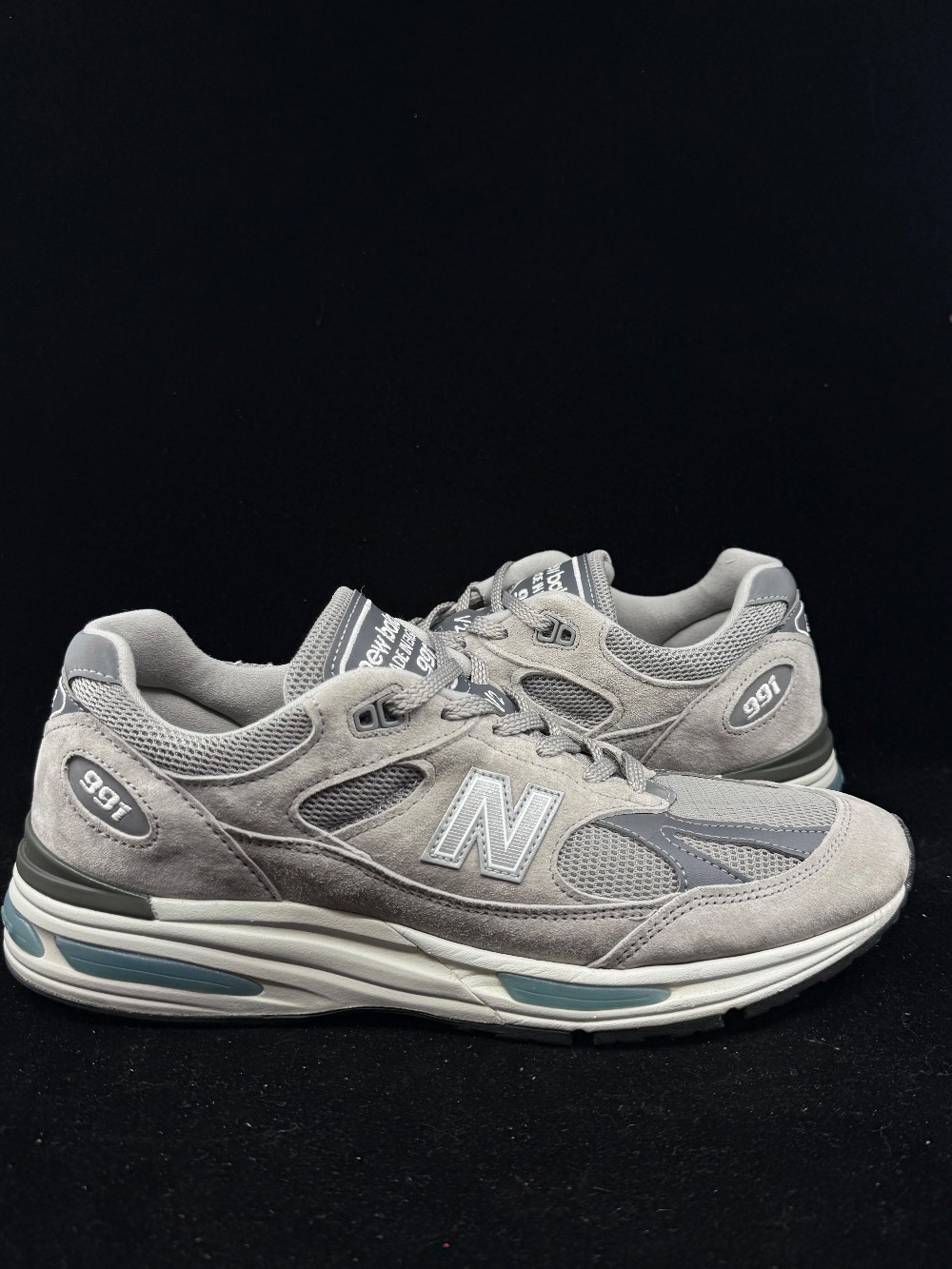 *USED* NEW BALANCE 991V2 - ROCK RIDGE GREY