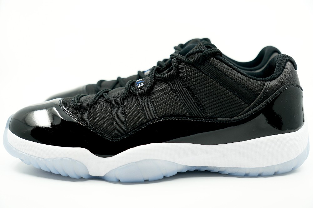 AJ 11 LOW - SPACE JAM