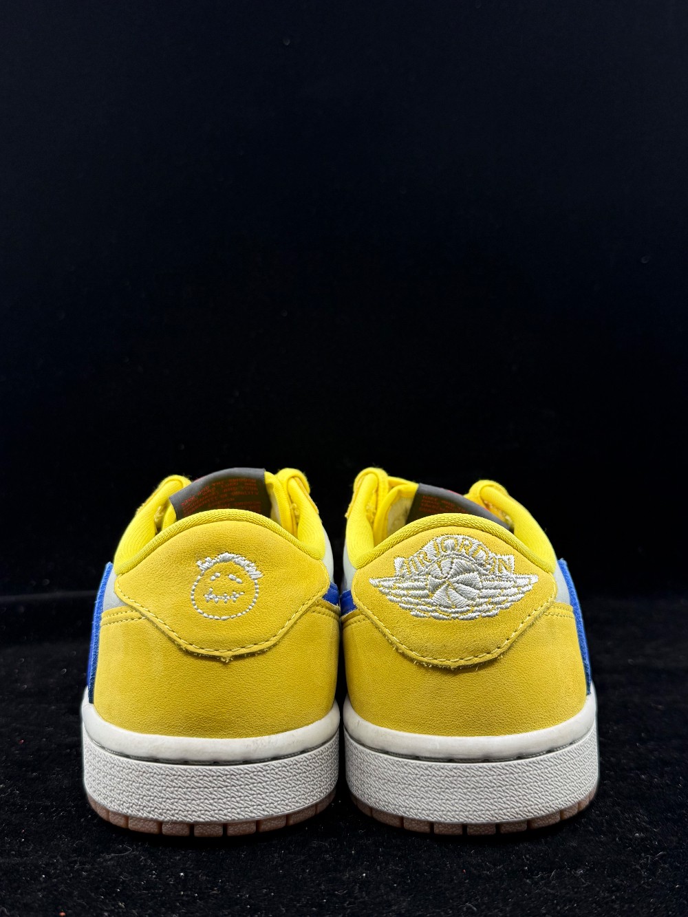 *USED* AJ 1 LOW X TRAVIS SCOTT (W) - CANARY