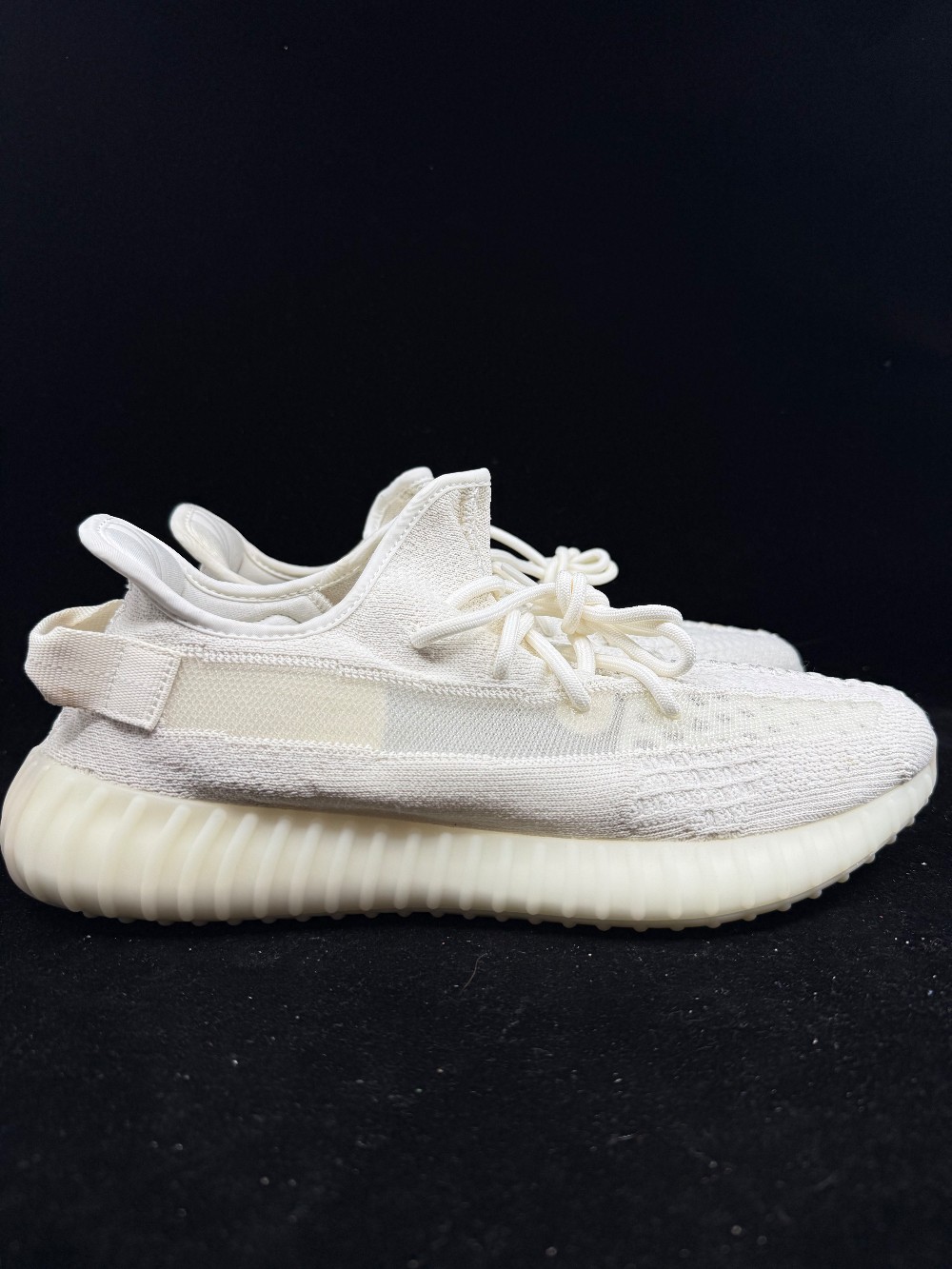 YEEZY 350 BOOST V2 - BONE