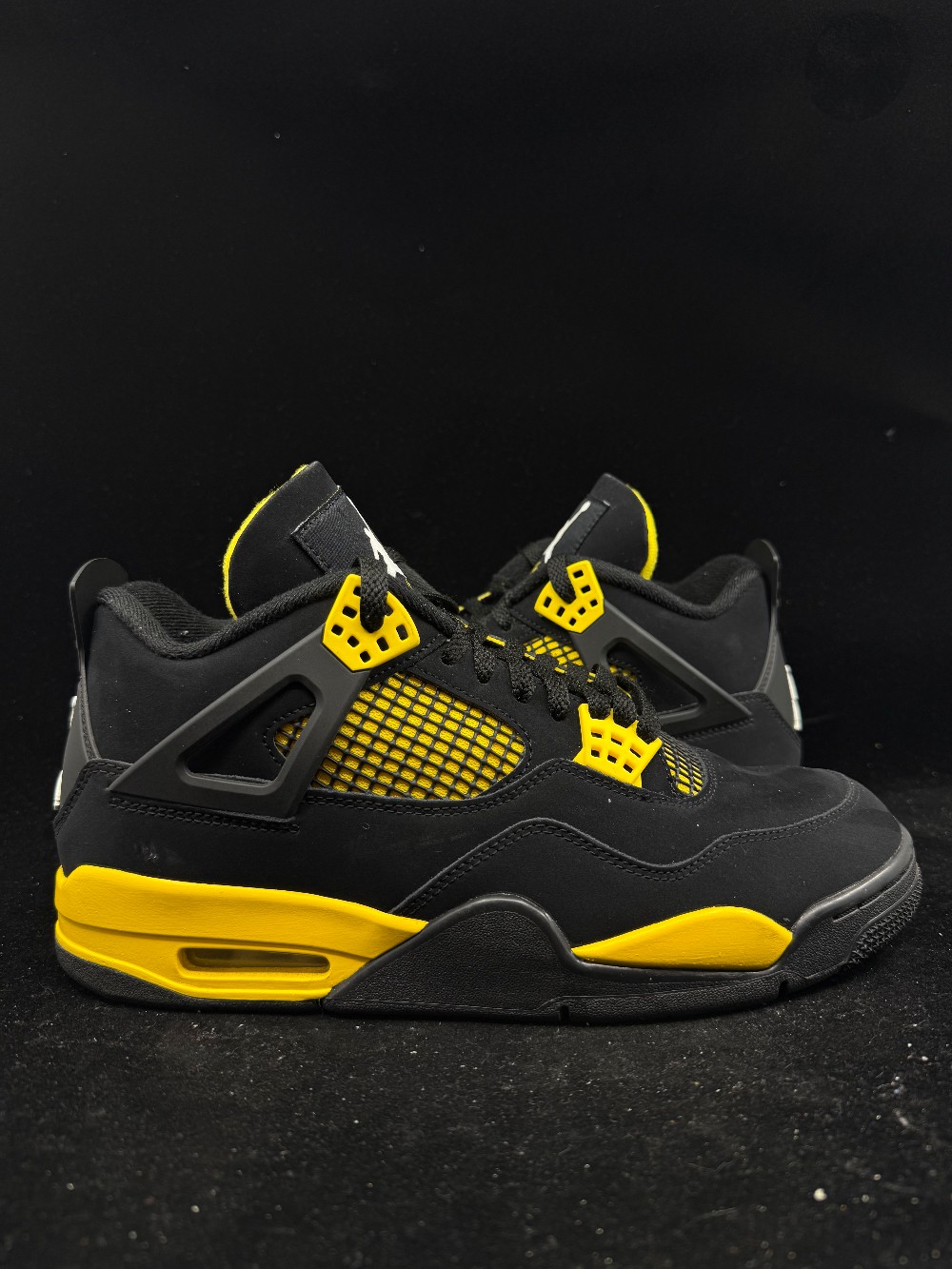 *USED* AJ 4 - THUNDER (2023)