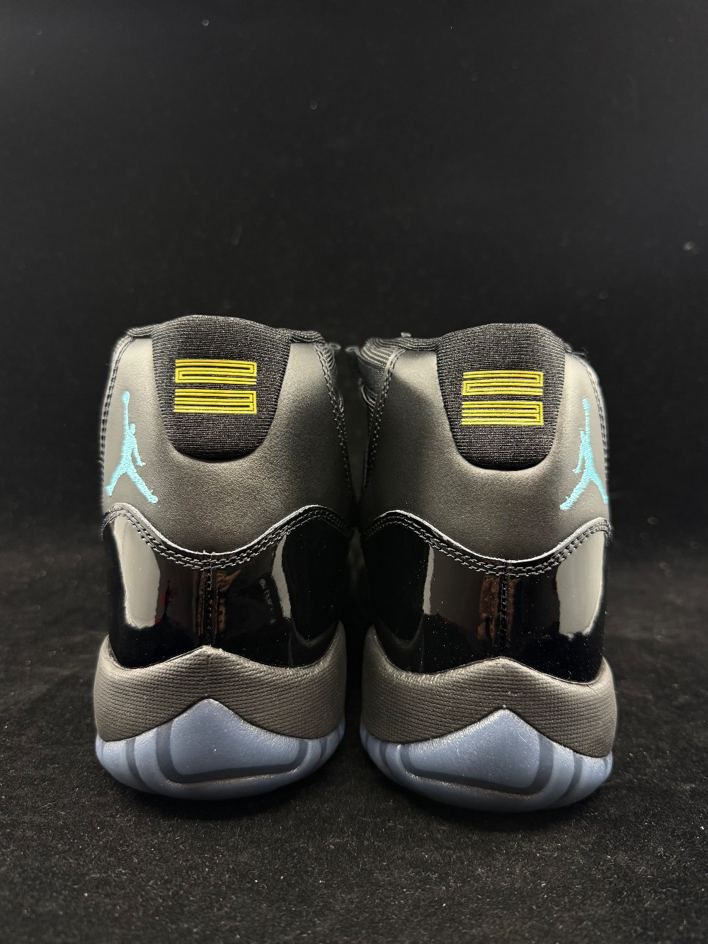 AJ 11 - GAMMA BLUE (2025)