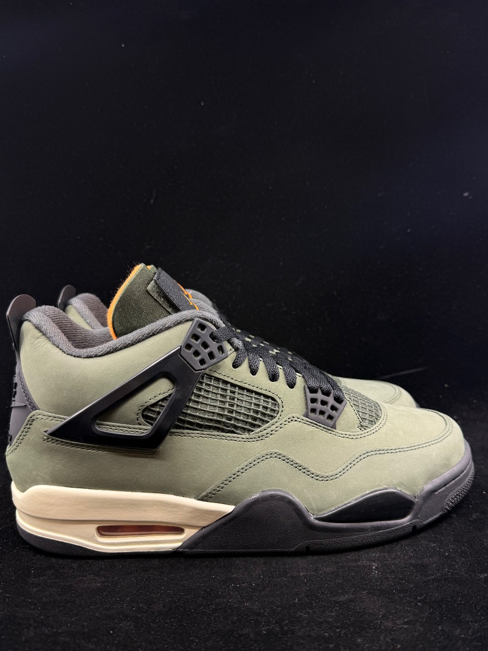AJ 4 - UNDEFEATED (2025)