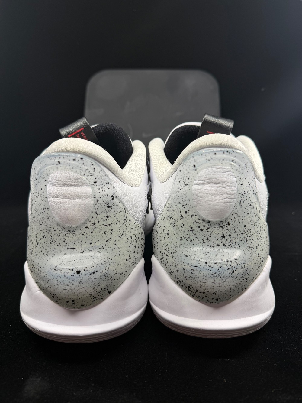 *USED* NIKE ADAPT BB 2.0 - OREO (US CHARGER)