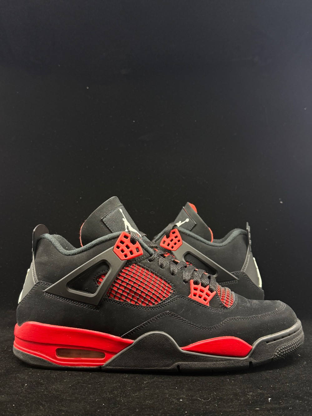 *USED* AJ 4 - RED THUNDER