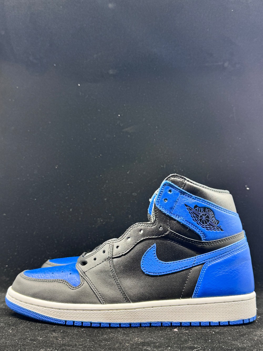 AJ 1 - ROYAL (2017)