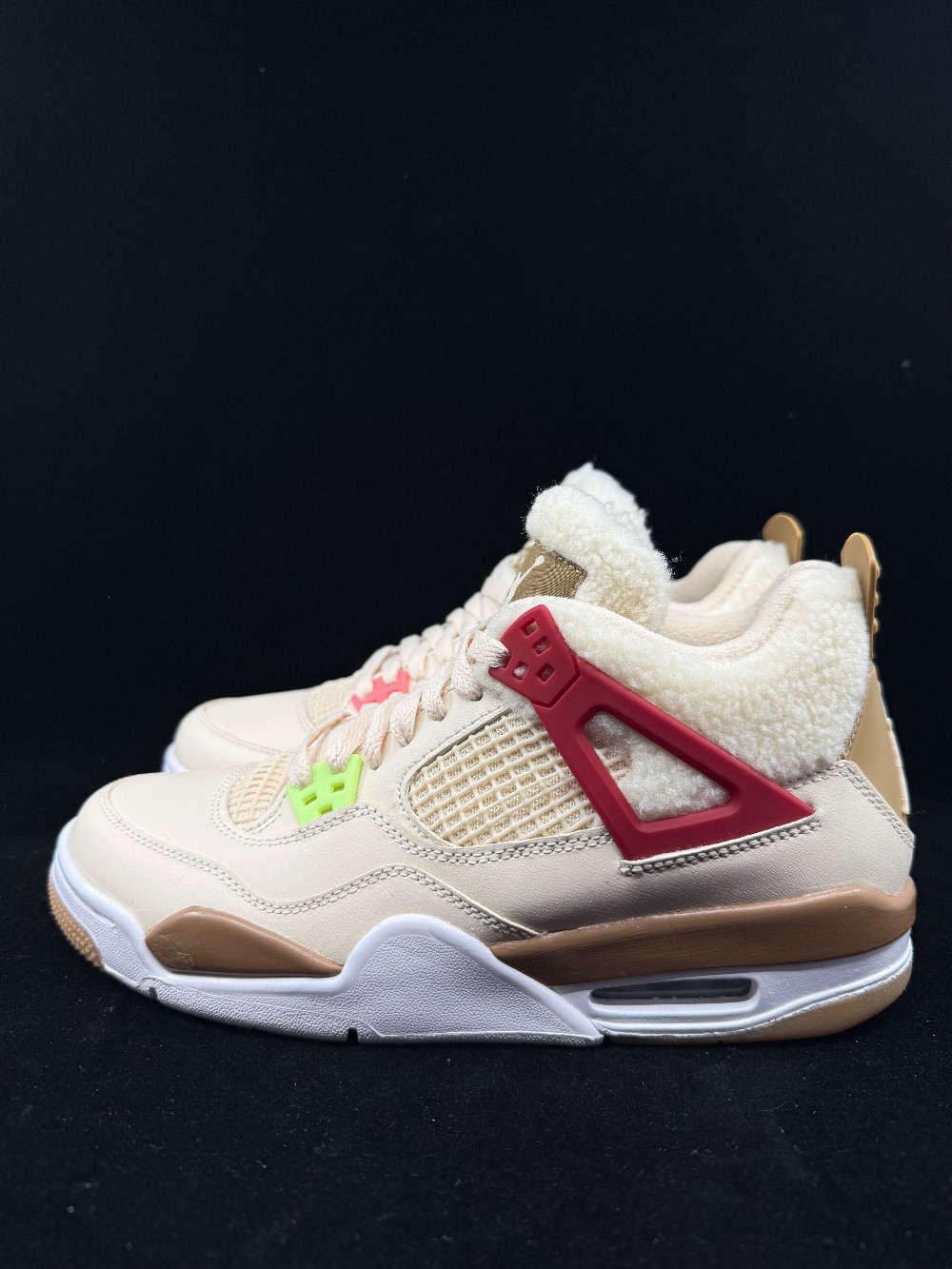 *VNDS* AJ 4 (GS) - WHERE THE WILD THINGS ARE