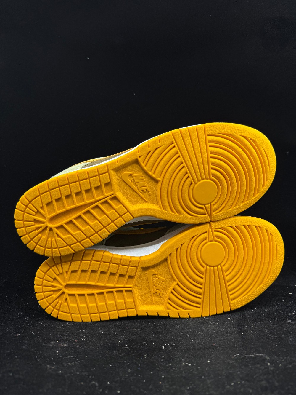 NIKE DUNK LOW - DUSTY OLIVE